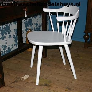 Stoel leuning rond