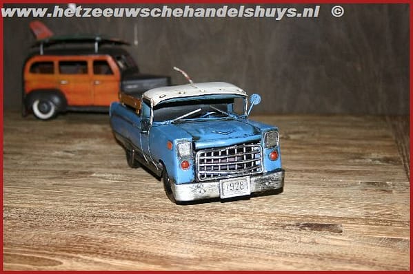 Pick-up truck