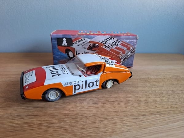 Auto Airport Pilot blik vintage